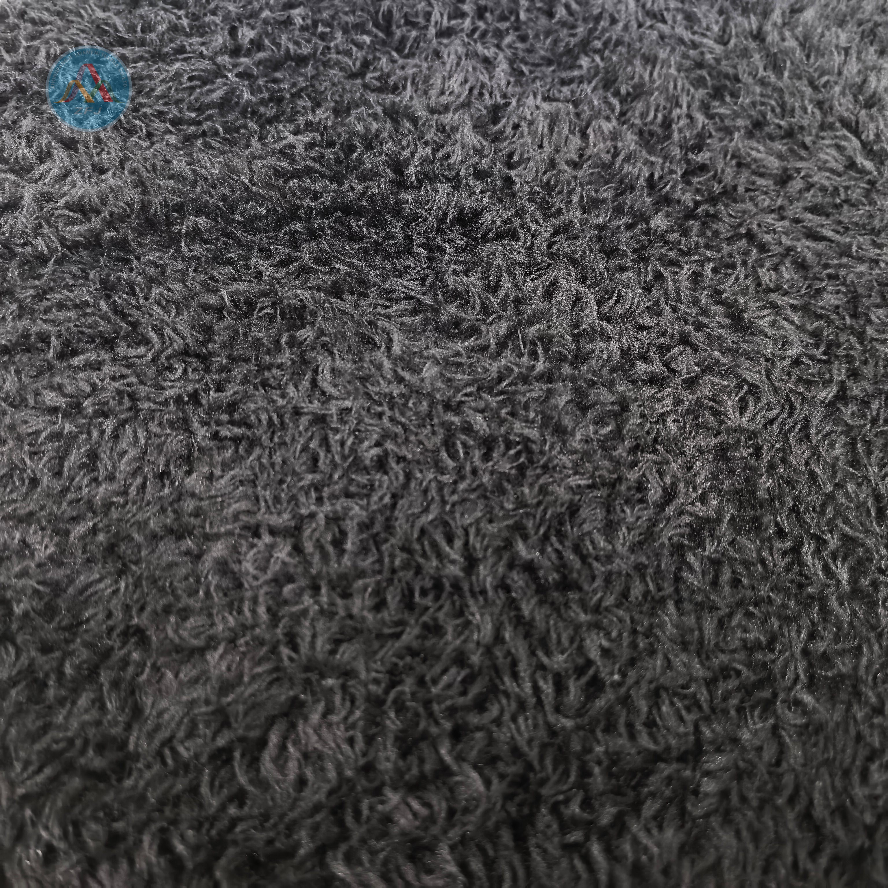 100% Polyester 408gsm Fluffy Yarn Fleece Fabric