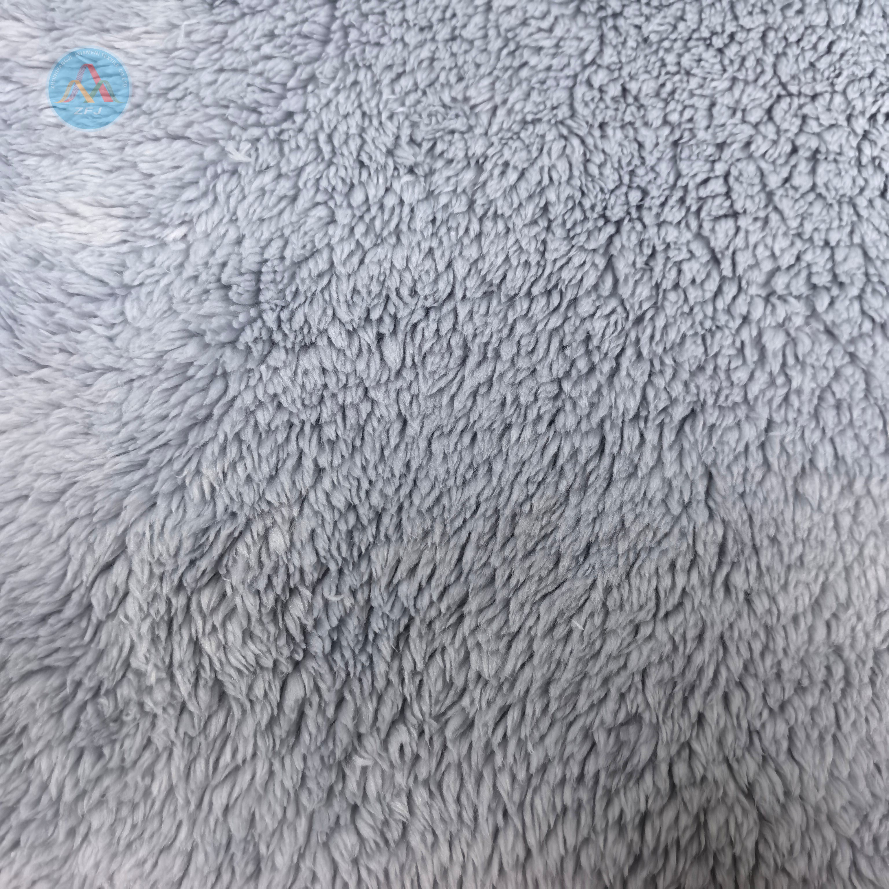 100% Polyester 340gsm Fluffy Yarn Fleece Fabric