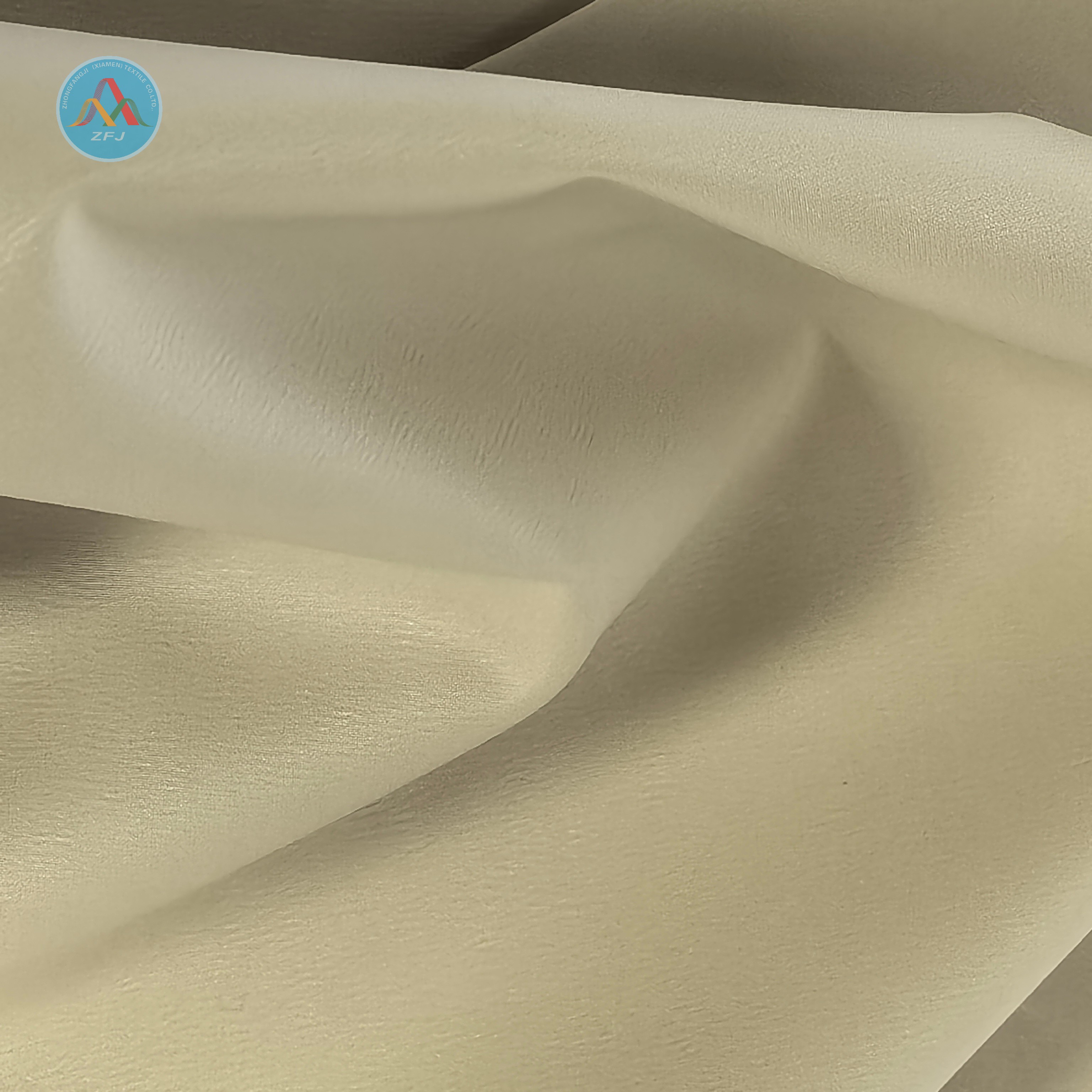 100% Polyester 55D/48f Crinkled Fabric for Jacket