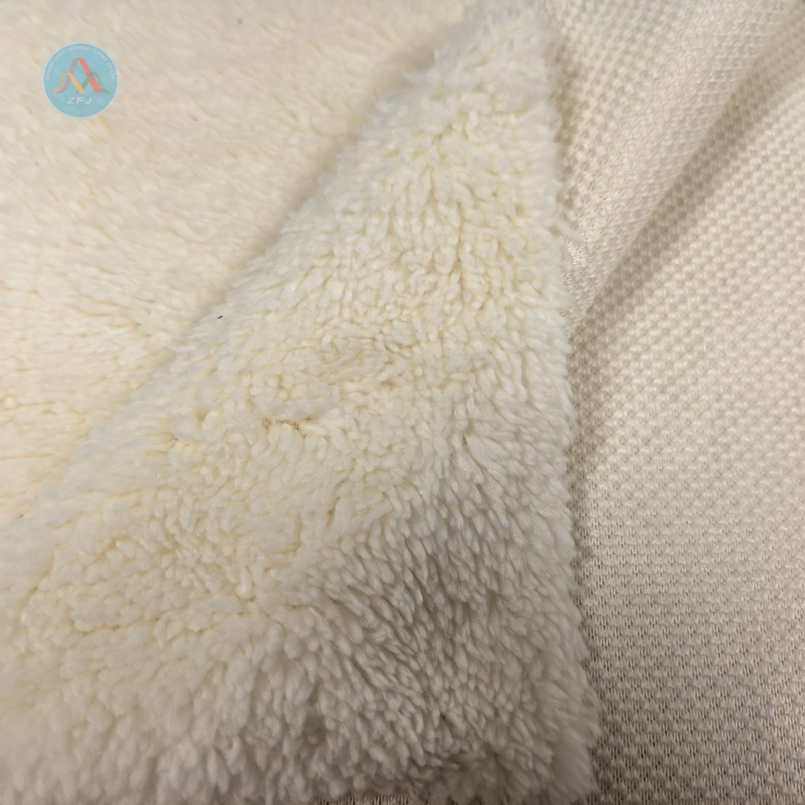 100% Polyester 200gsm Velour Fleece‌