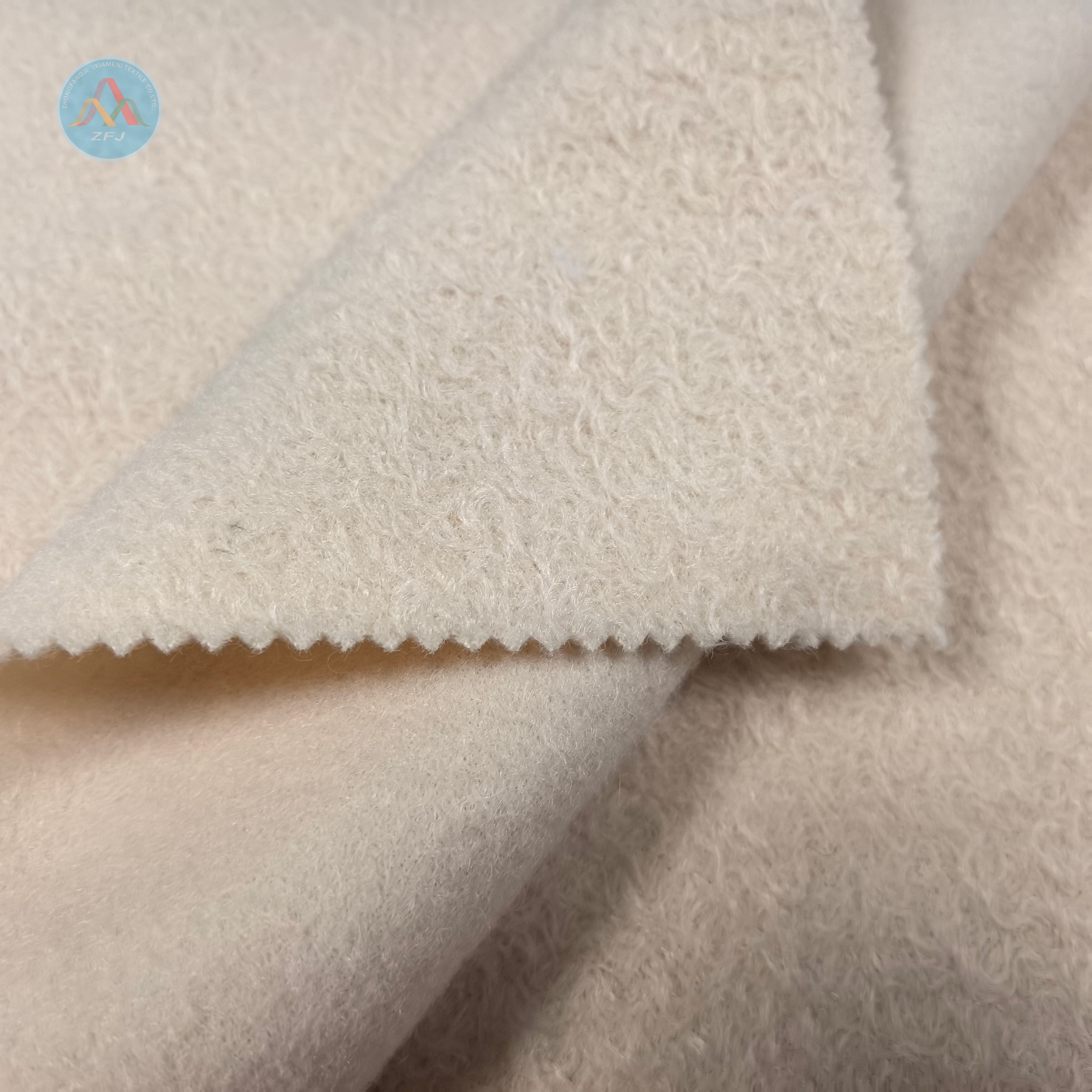 100% Polyester Plush Fabric For Apparel