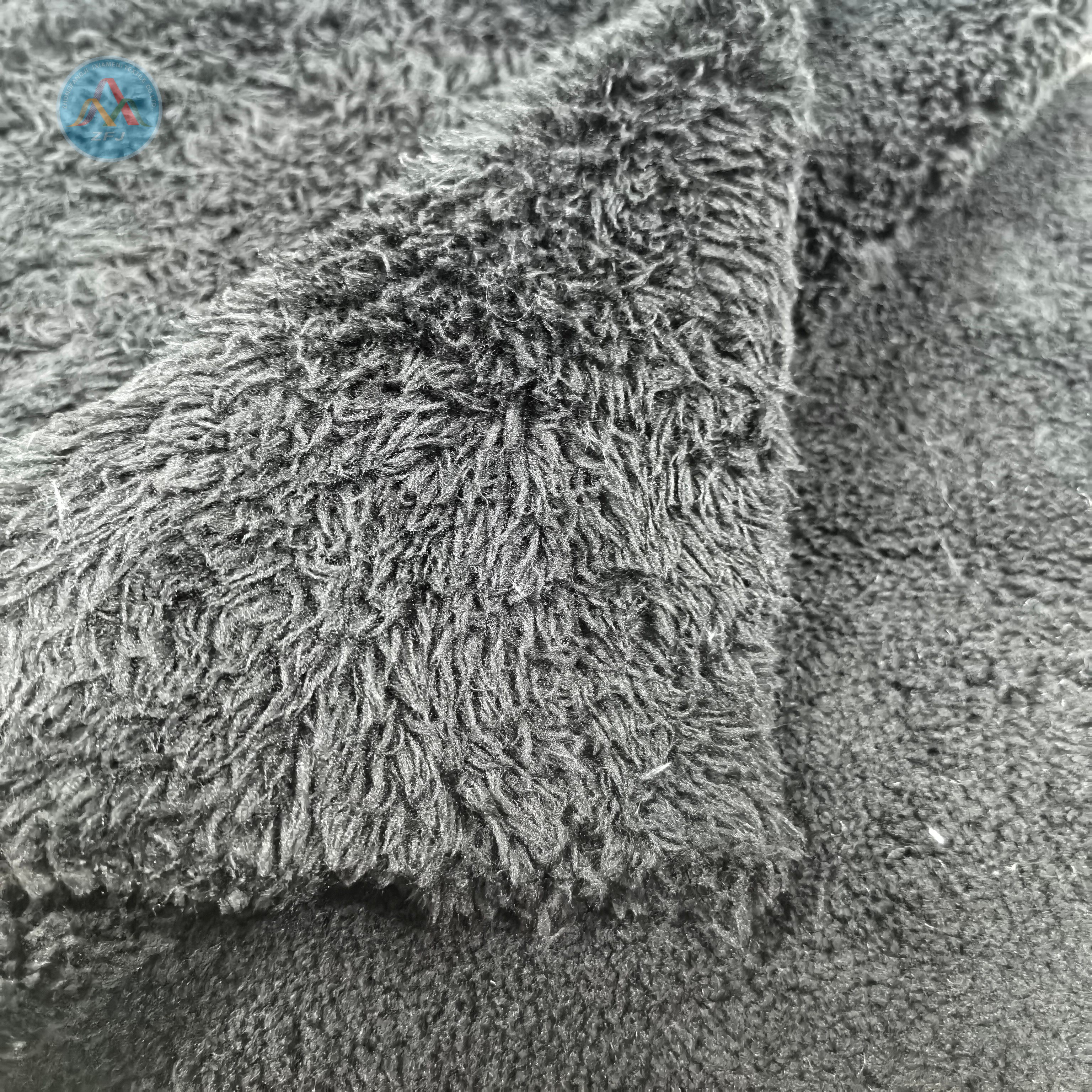 100% Polyester 408gsm Fluffy Yarn Fleece Fabric