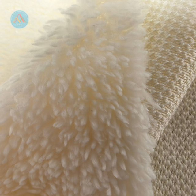 100% Polyester 200gsm Velour Fleece‌