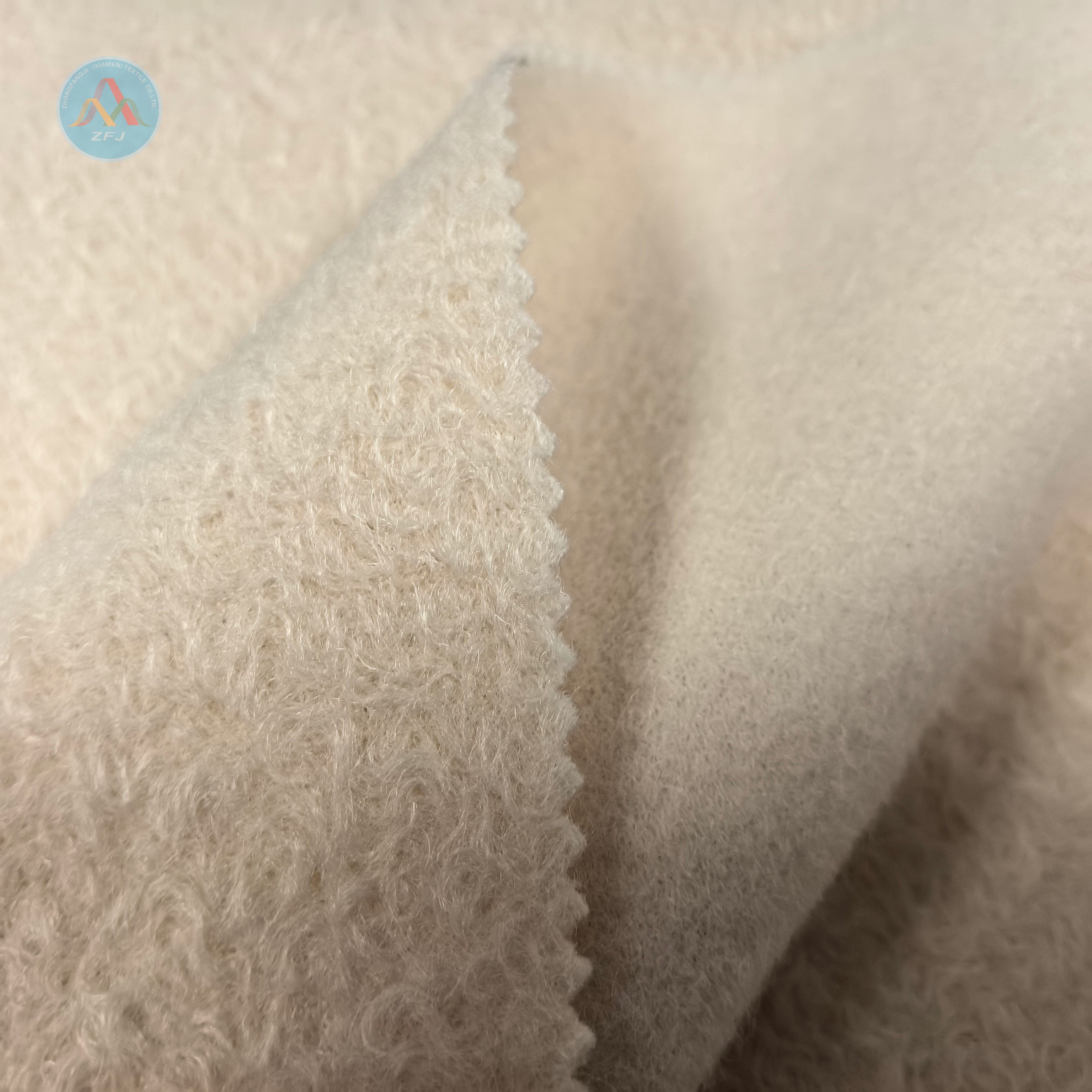 100% Polyester Plush Fabric For Apparel