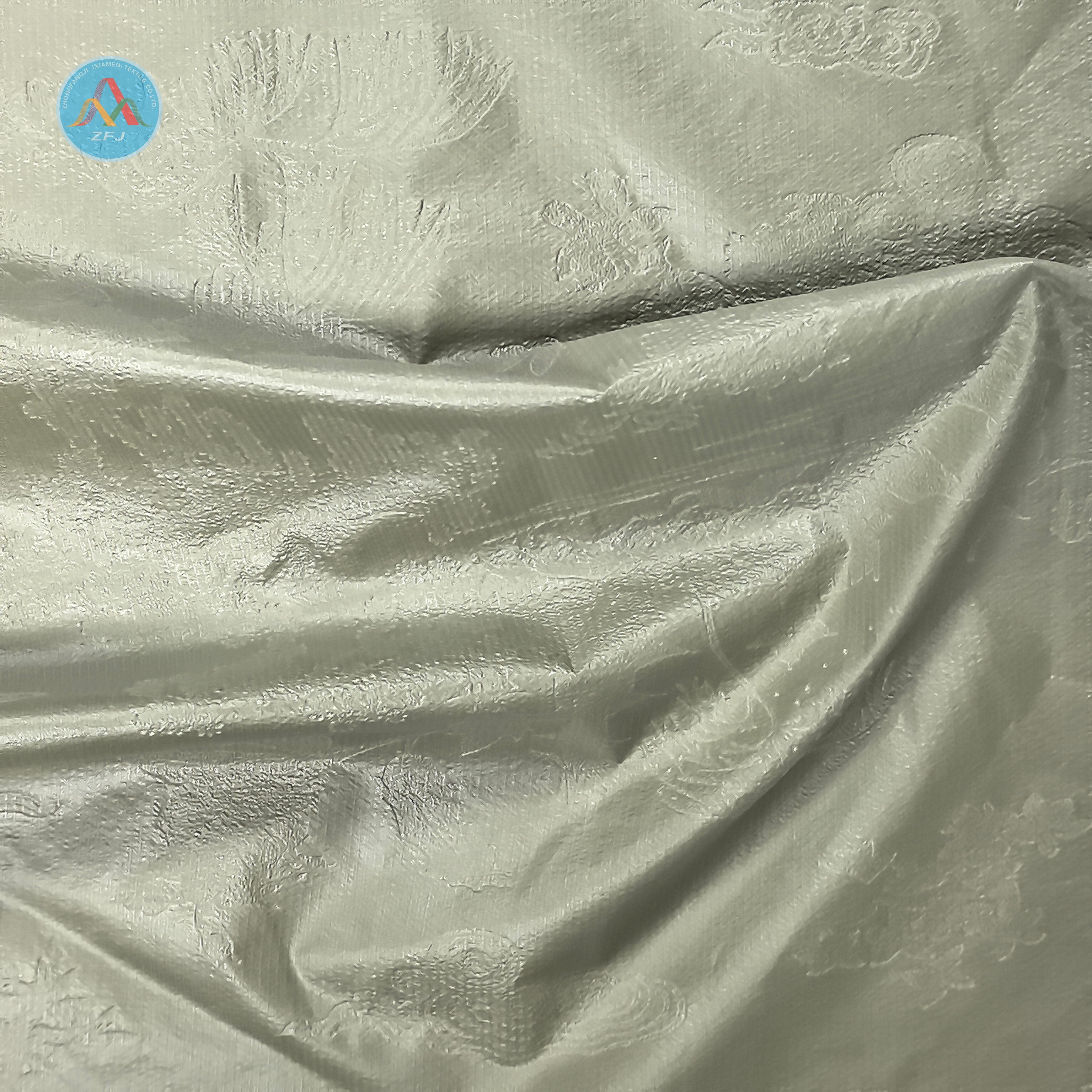 Premium Waterproof Nylon Crinkle Fabric With Pattern Laminated Printing For Stylish Apparel