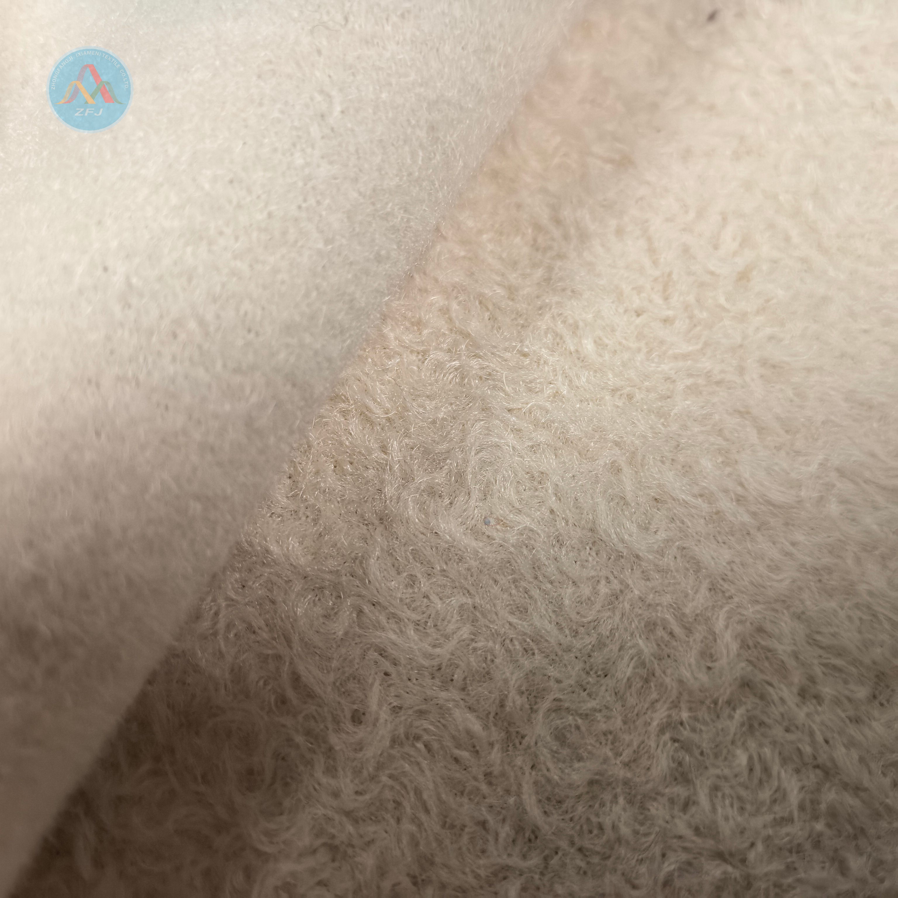 100% Polyester Plush Fabric For Apparel