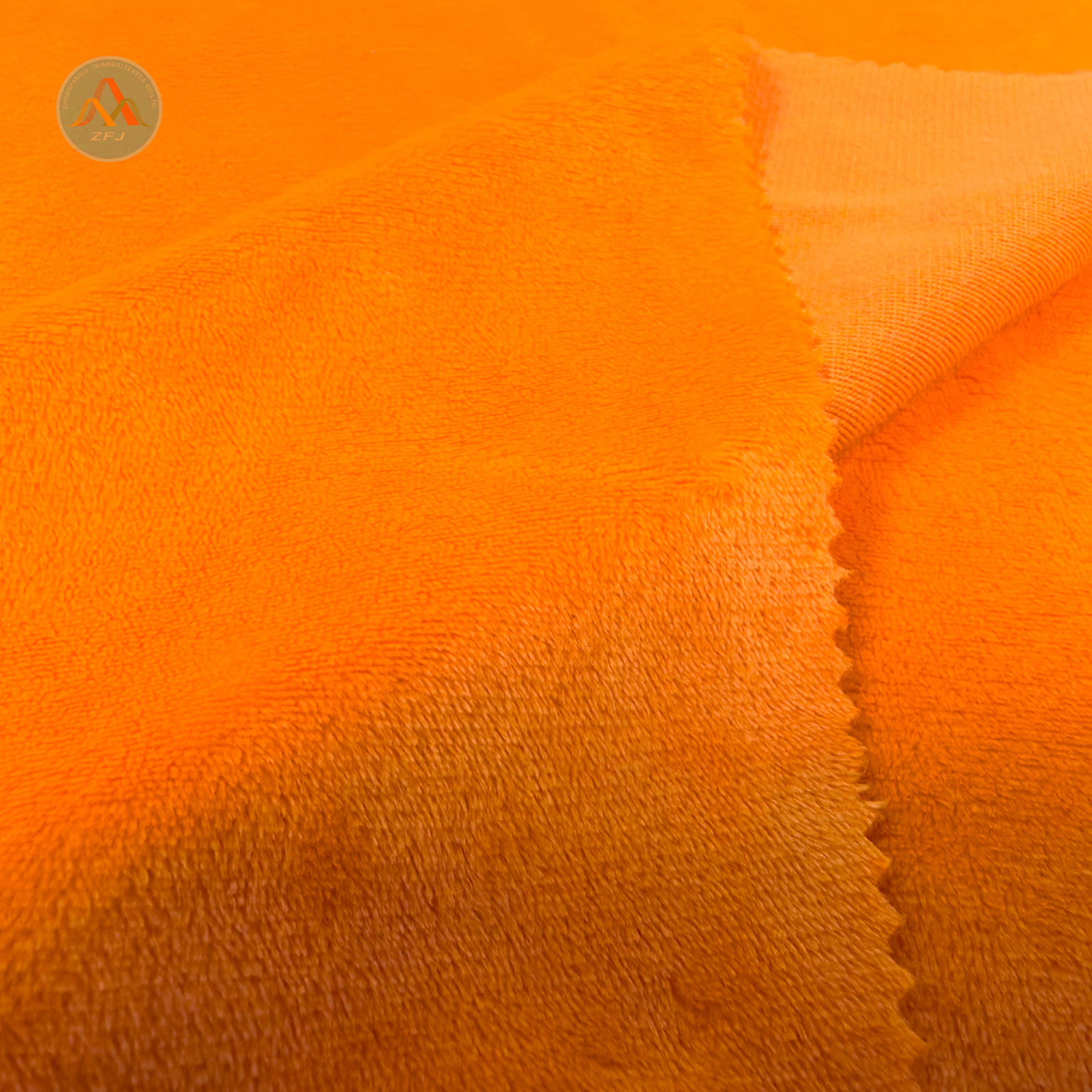 1.5mm 100% Polyester Super Soft Velvet Fabric for Blanket