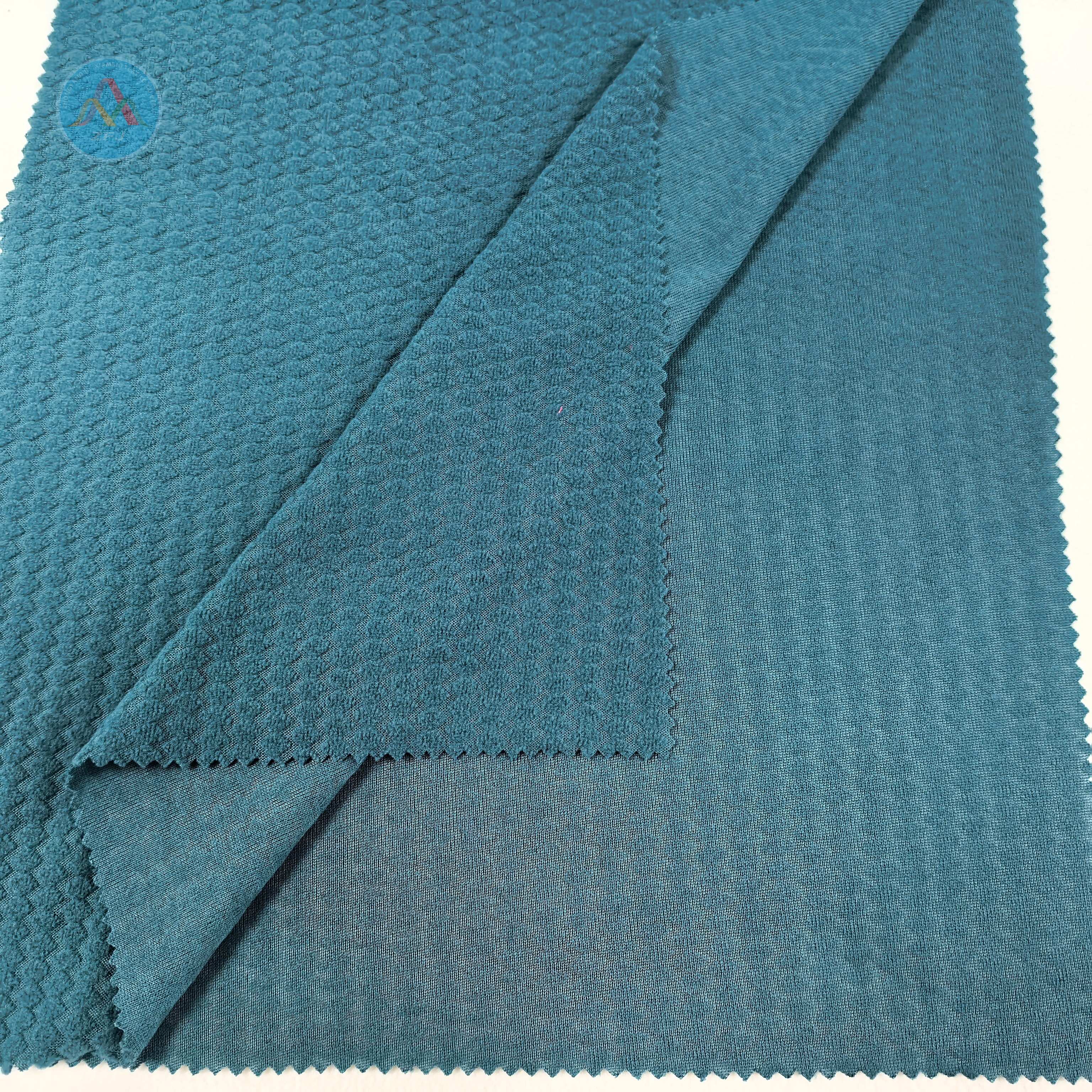 100% Recyclyed Polyester 130gsm ‌‌Diamond Jacquard Fleece