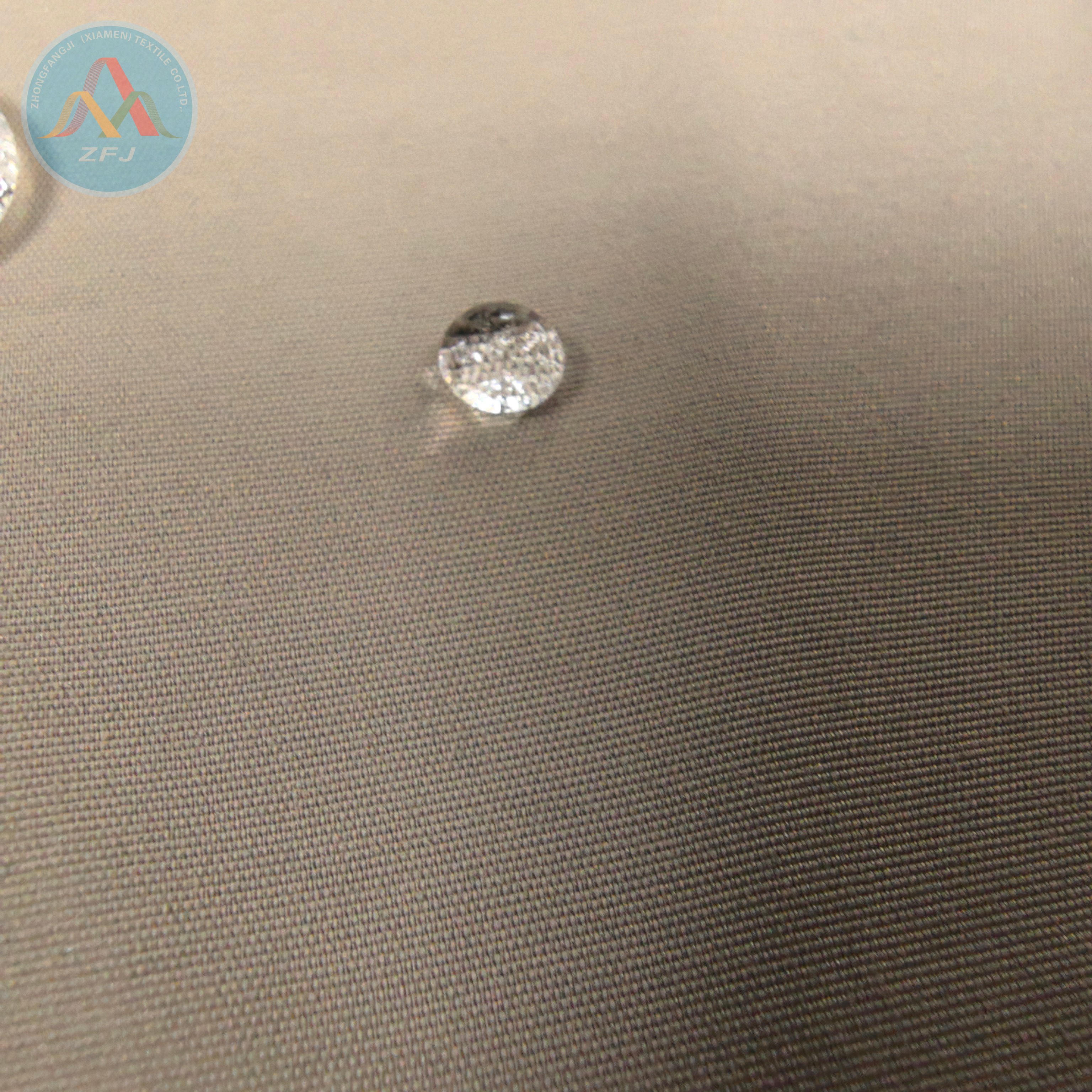 The Oxford, TPU, And Fleece Composite Fabric Is Ideal for Ski Apparel