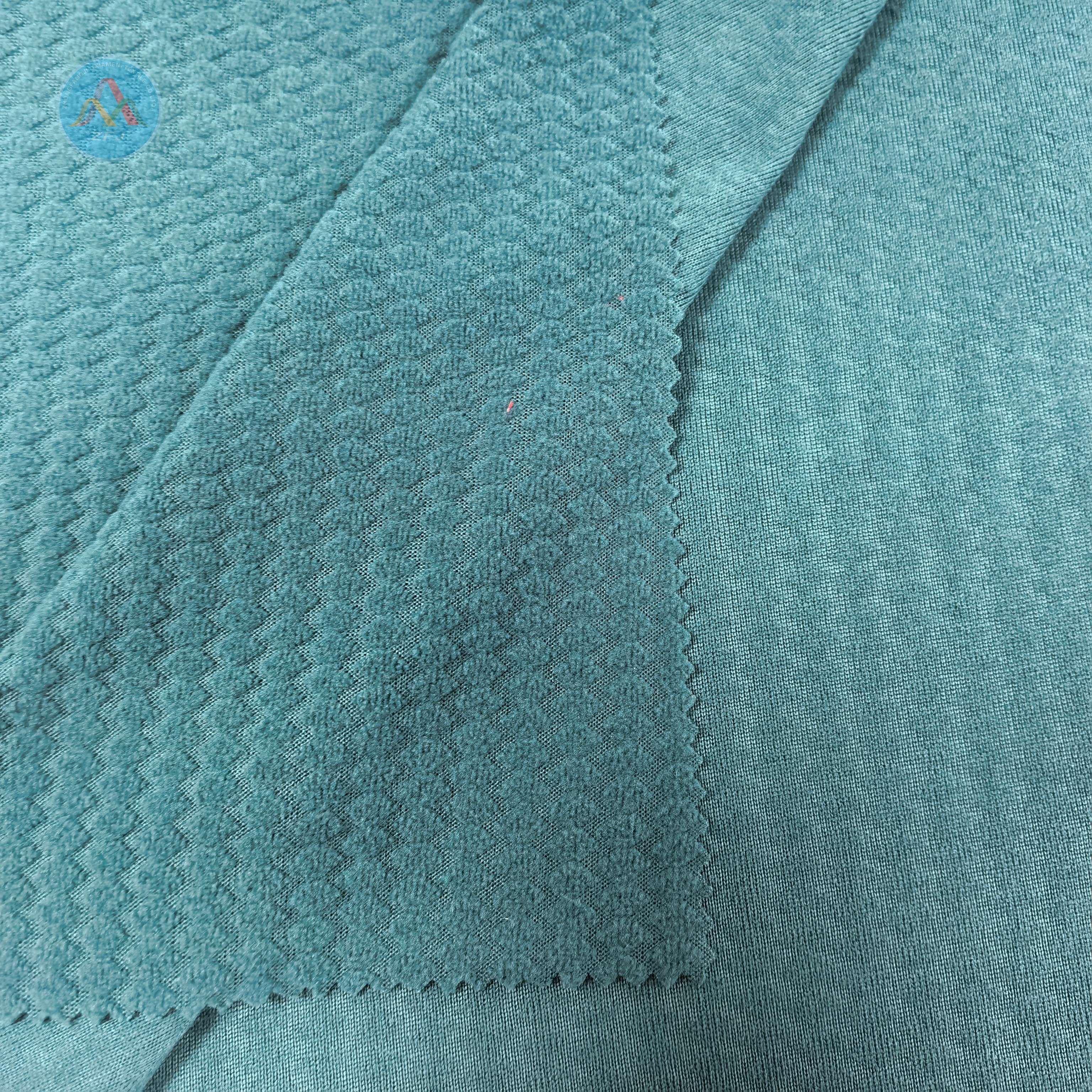 100% Recyclyed Polyester 130gsm ‌‌Diamond Jacquard Fleece