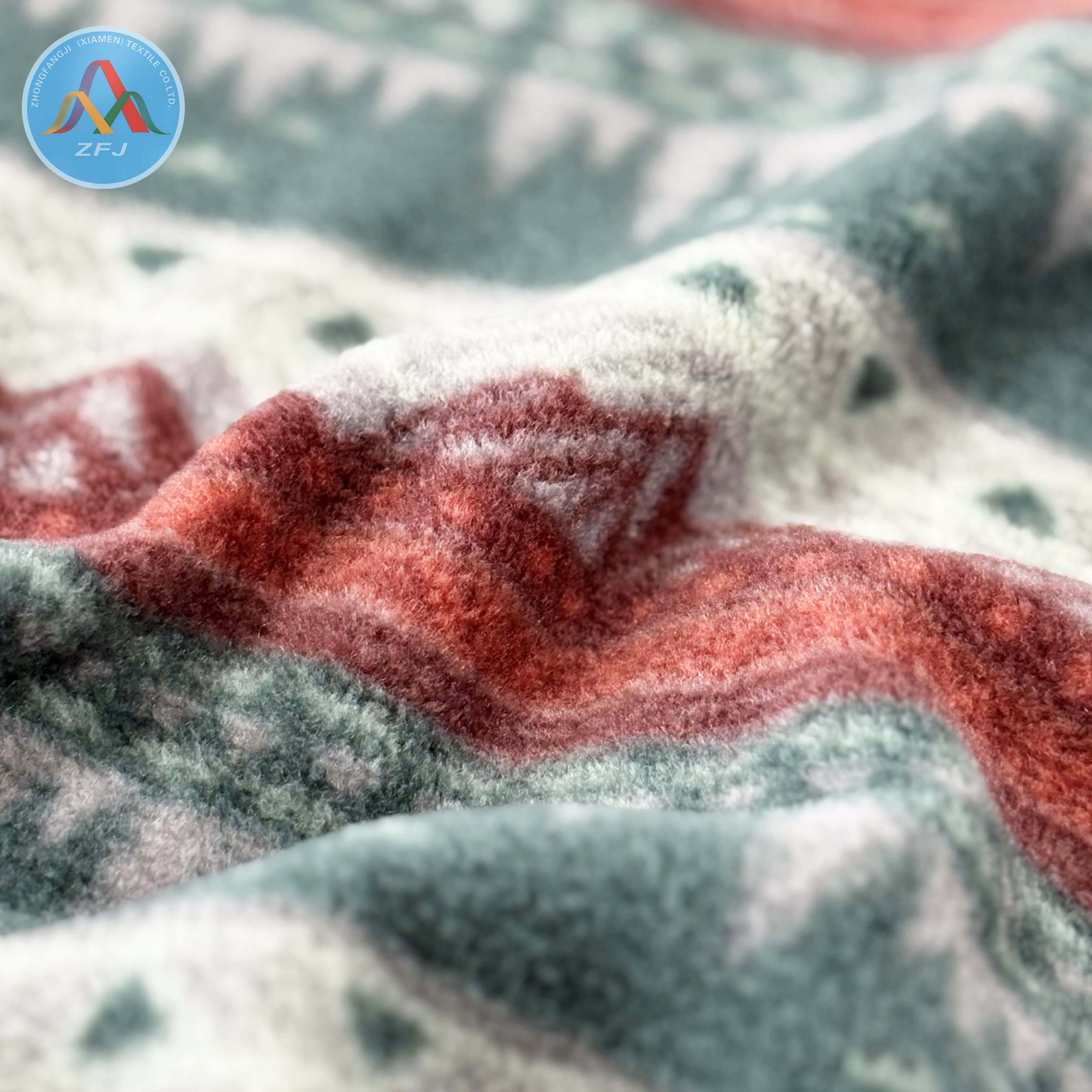 Printed Anti Pilling Polar Fleece Fabric Fluffy Texture for Stylish Winter Hoodies And Jackets